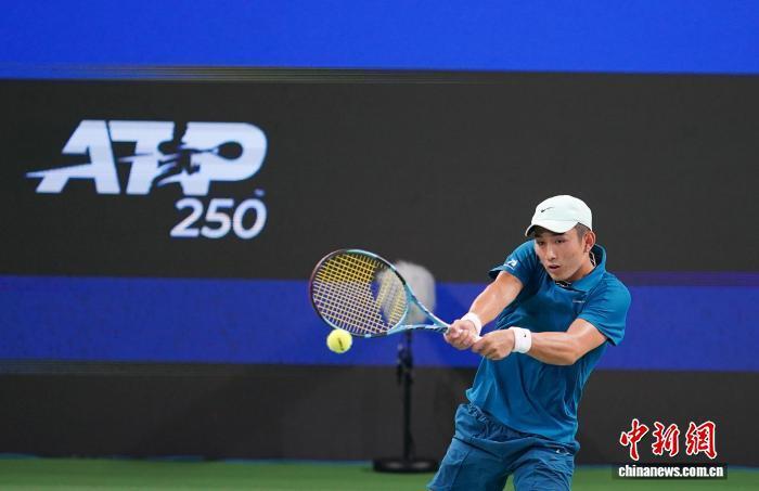 赛中, 回赛首胜 赛中, 回赛首胜