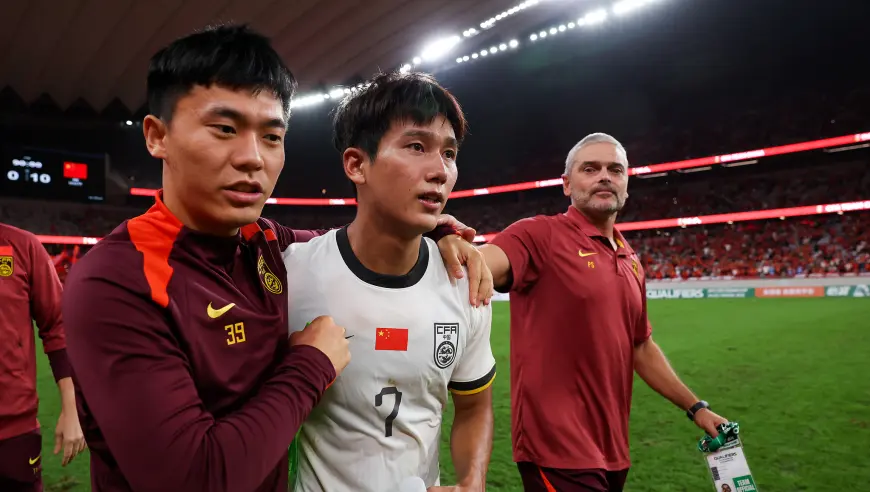 alt, 现略显紧张 alt, 现略显紧张