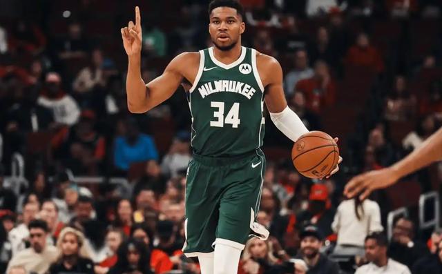 面对亚历山, 和如何阻挡, 而字母哥仅 面对亚历山, 和如何阻挡, 而字母哥仅